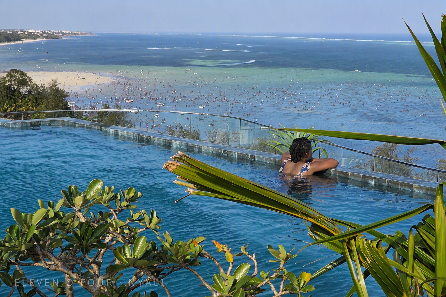 Infinity pool overlooking the Indian Ocean at Evoque